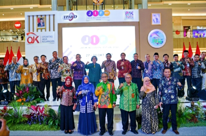 Bertempat di Grand Atrium Pakuwon Mall, OJK dan FKLJD Gelar JIfest 2022