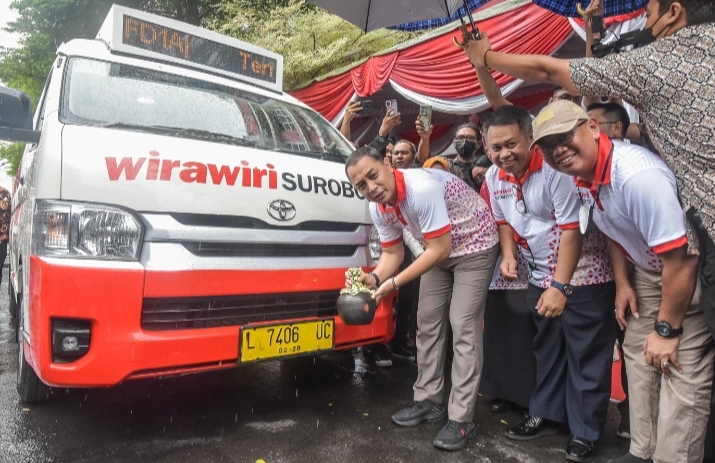 Wali Kota Eri Resmikan Pengoprasian 52 Unit Angkutan Feeder