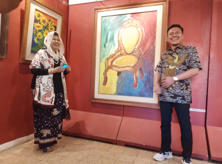 Ketua Golkar Surabaya Arif Fathoni Buka Pameran Lukisan Nunung Harso