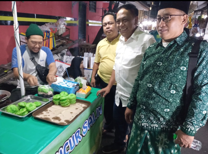 Borong Jajanan Bazar Peringatan 1 Muharram, Anas Karno: Perkuat Ukhuwah Gerakkan UMKM
