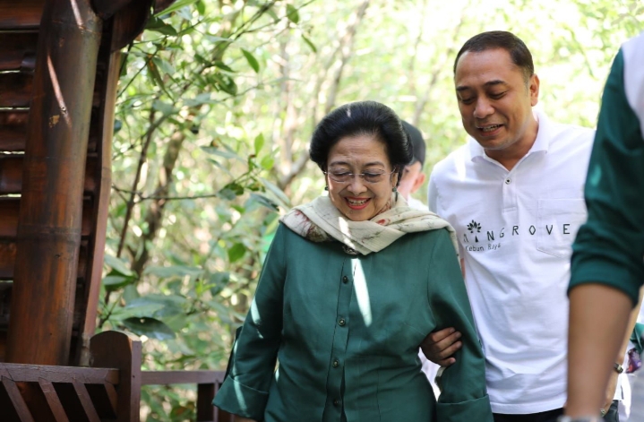 Ikhtiar Bu Mega Memperbanyak Kebun Raya: Kerap Gotong Royong dan Nirlaba