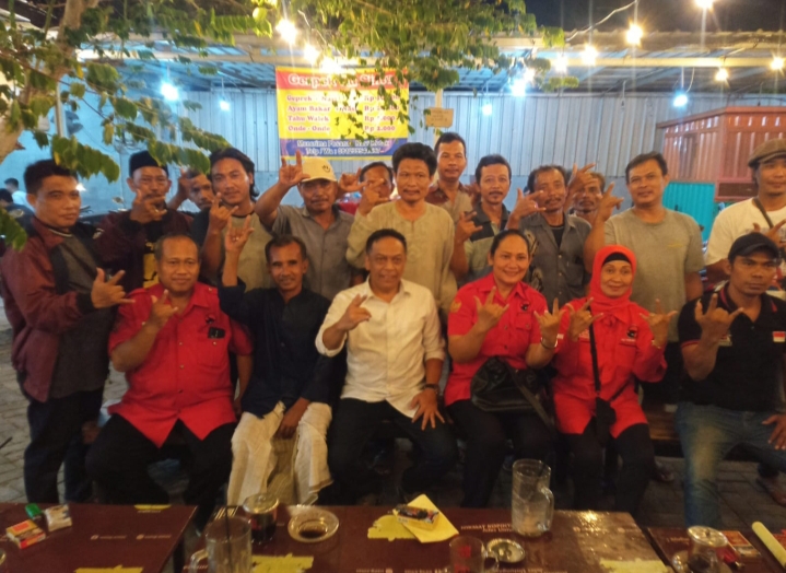 Dongkrak Ekonomi Kerakyatan, PDI Perjuangan Kota Surabaya Concern Berdayakan PKL