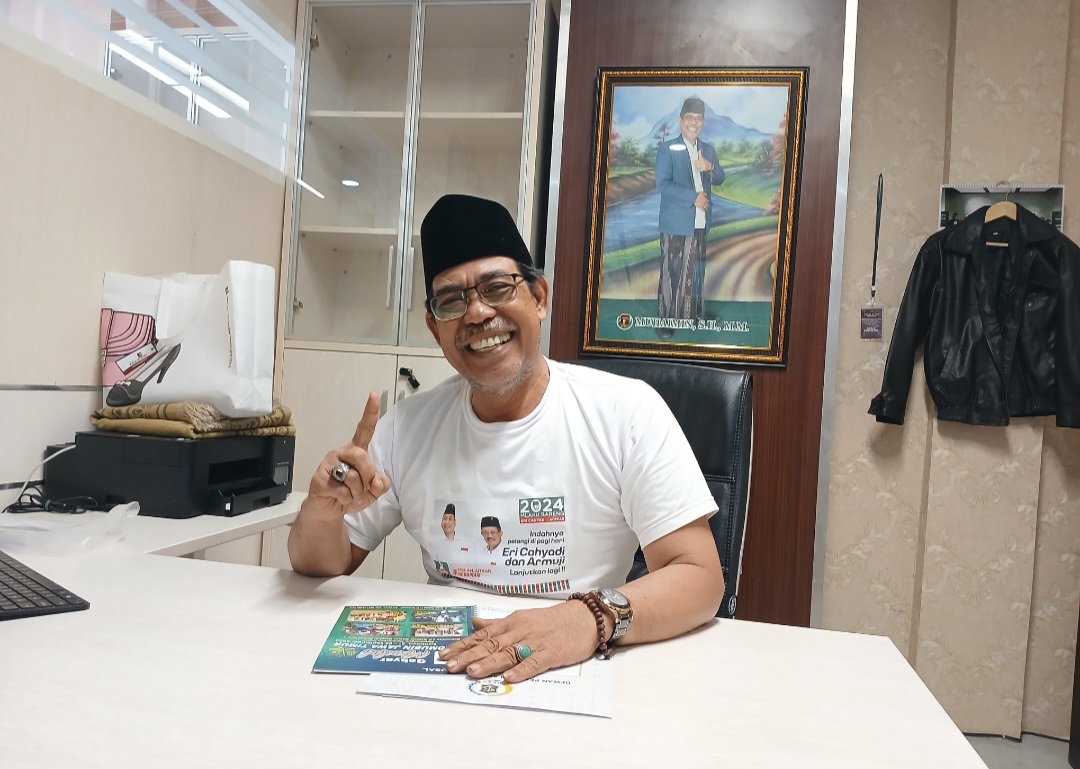 PPP Surabaya Akan Bagi-Bagi Brosur dan Stiker Bergambar Eri-Armuji Berlambang Ka’bah
