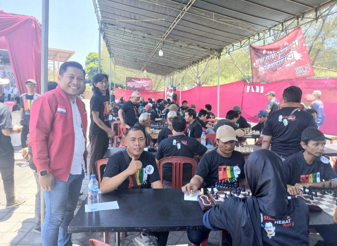 Diikuti 200 Peserta, Abdul Ghoni Mukhlas Ni’am Buka Lomba Catur se Surabaya