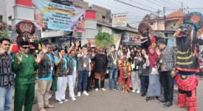 TPS 19 Tembok Dukuh Didatangi Delegasi Internasional untuk Pemilu, Ini Kata Ketua RT 02
