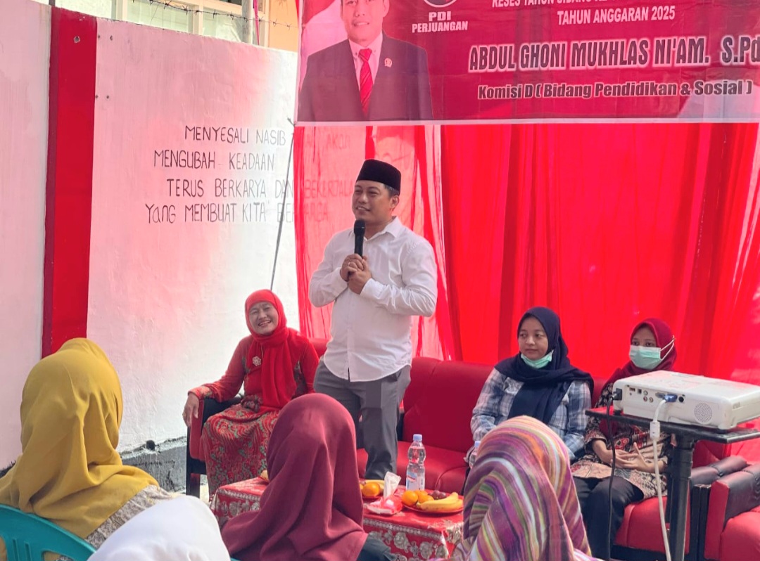 Dihadiri Mahasiswa FKM Unair, Abdul Ghoni Edukasi Hidup Sehat saat Reses di Kecamatan Bulak