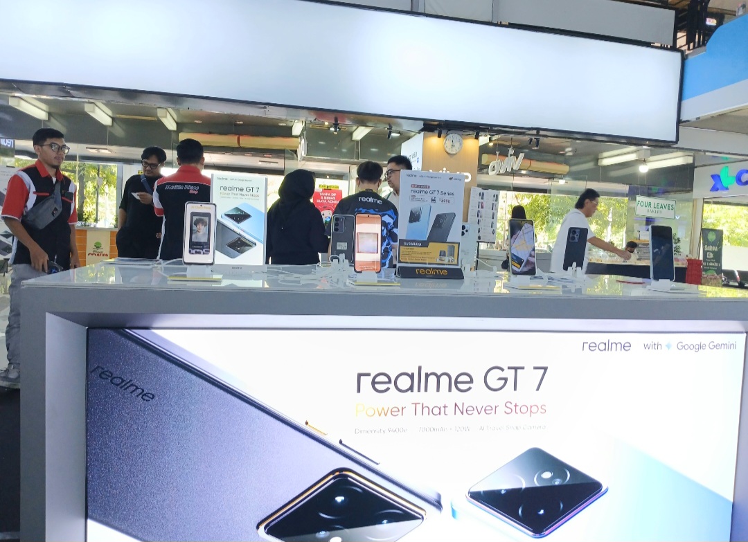 Realme Meluncurkan GT 7 series di Marina Plaza Surabaya