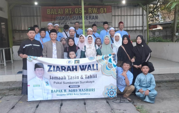 Anggota DPRD Surabaya dari PPP Agus Mashuri Berangkatkan Jamaah Yasin Tahlil Pakal Sumberan Ziarah Wali
