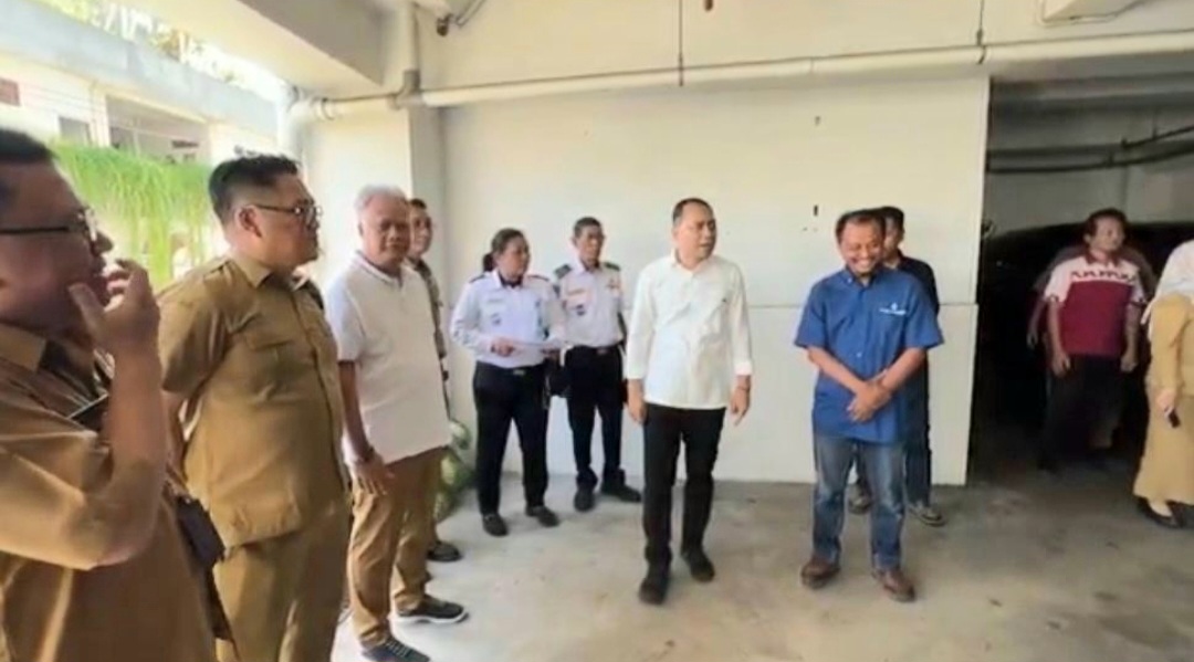 Wali Kota Eri Sidak RSUD Soewandhi, Minta Penataan Akses Gedung Permudah Parkir