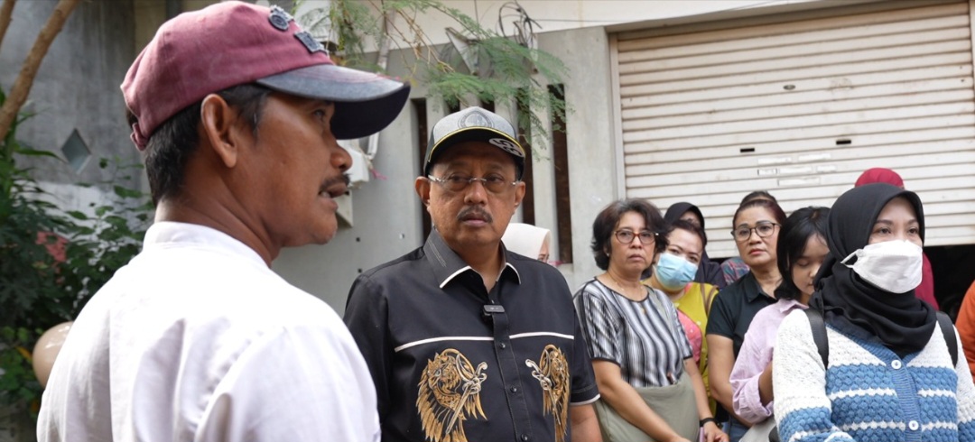 Wawali Armuji Sidak Langsung Dugaan Penipuan Tour Trip and Travel di Surabaya