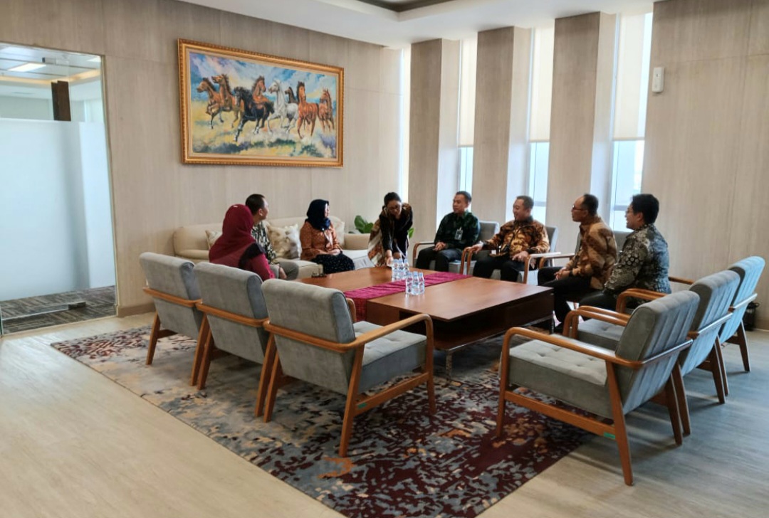 RCEO Bank Rakyat Indonesia Region 12 Surabaya Silaturahmi dengan OJK Jawa Timur