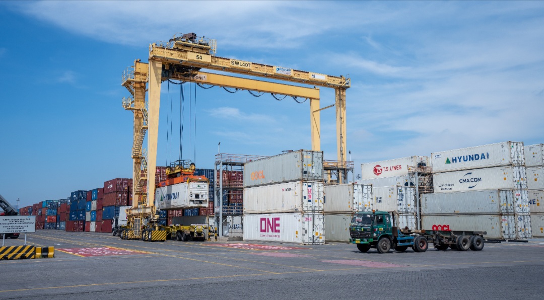 Arus Peti Kemas TPS Sampai Agustus 2025  Tumbuh 1,05 Persen