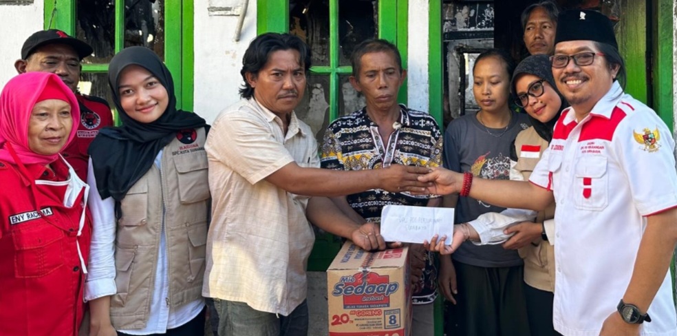 Musibah Kebakaran di Dupak Timur, Baguna PDIP Surabaya Beri Bantuan ke Warga