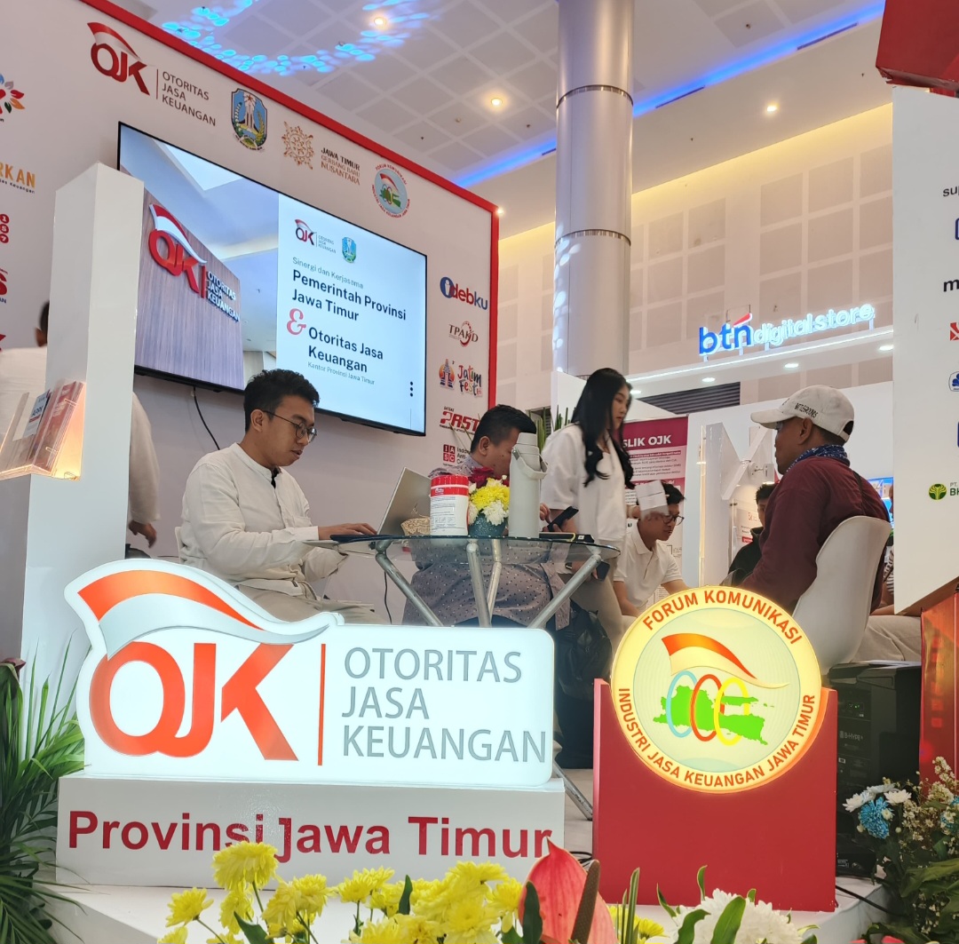 OJK Hadirkan Pojok Keuangan Rakyat di Jatim Fest 2025