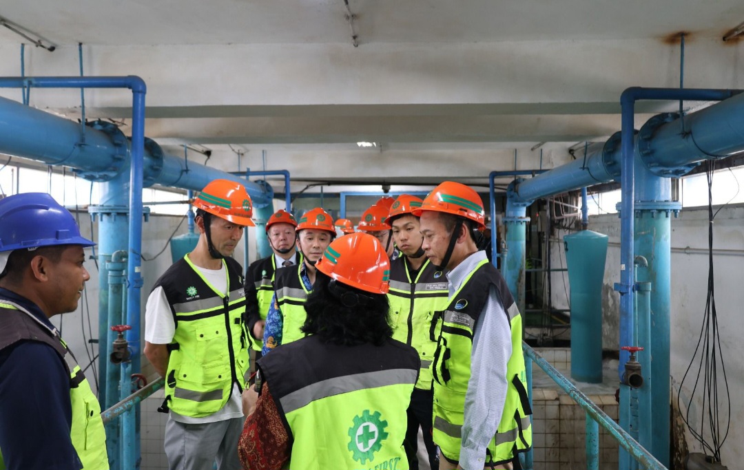 Kementerian Ekonomi Jepang Bahas Siap Siaga Bencana dalam Kunjungan ke Perumda Air Minum Surya Sembada Kota Surabaya