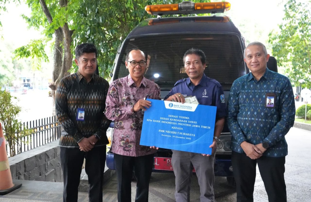 BI Jatim Salurkan Hibah Kendaraan Dinas kepada Lembaga Pendidikan dan Sosial