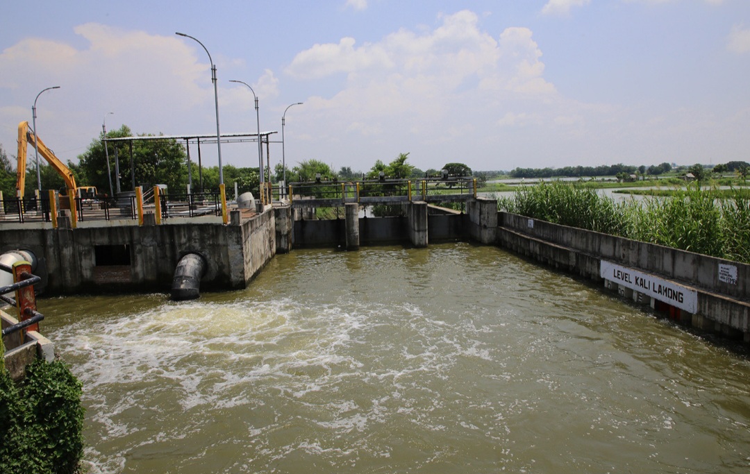 Tangani Banjir Osowilangun, Pemkot Surabaya Operasikan Rumah Pompa 24 jam