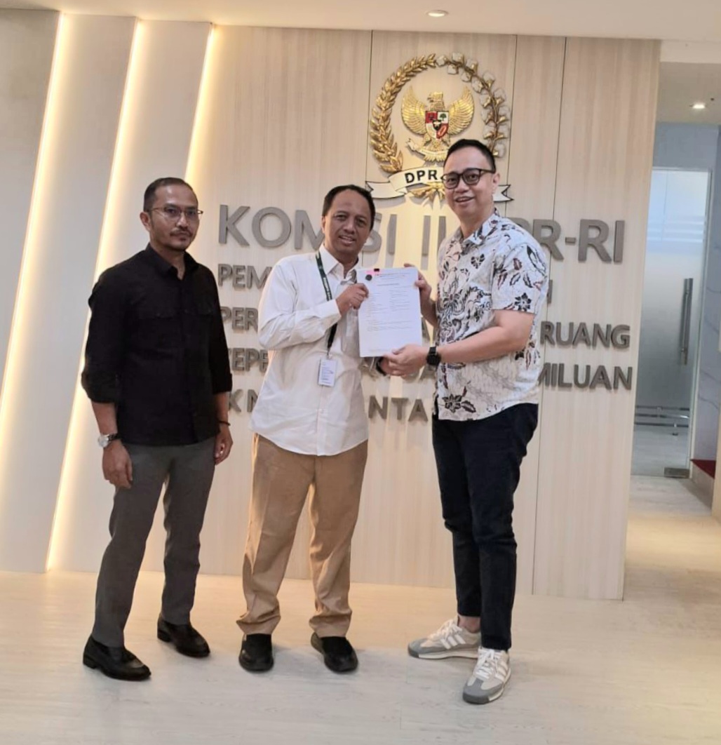 All Out Bela Warga Selesaikan Kasus Tanah di Surabaya, Anggota DPRD Surabaya Josiah Michael Datangi Komisi II DPR RI