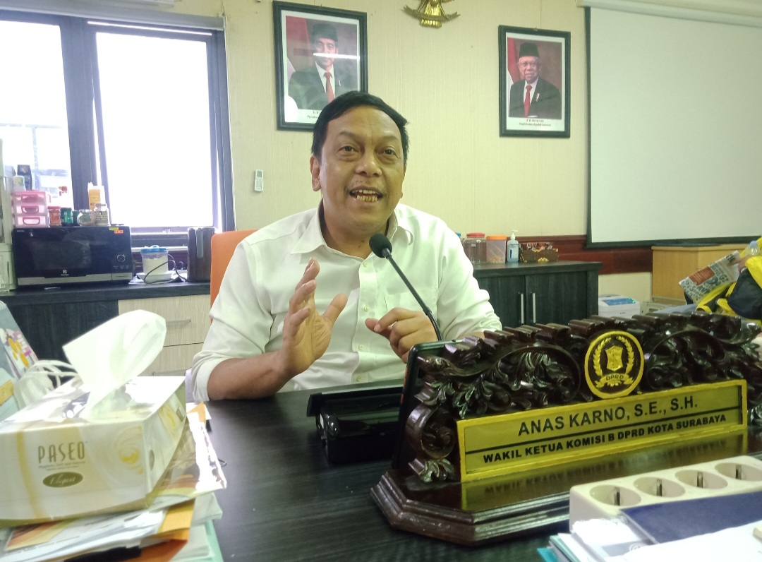 Senin DPRD Surabaya Gelar Paripurna: Anas Karno Dilantik, Saifuddin Zuhri Diusulkan Jadi Ketua