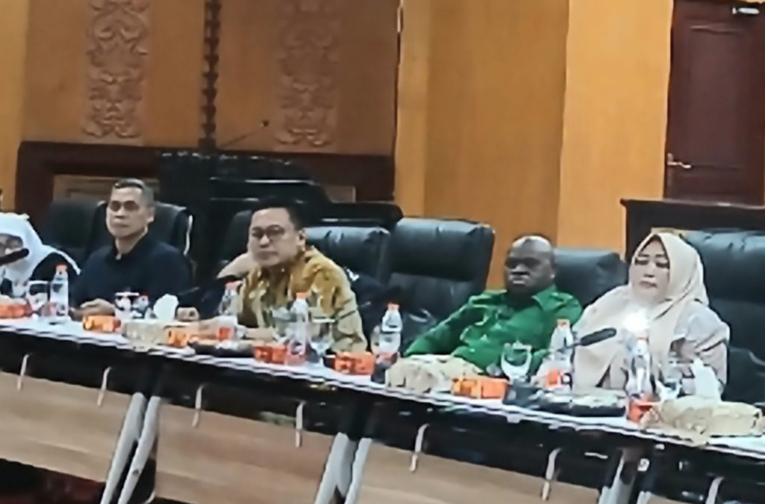 DPRD Surabaya Rapat Bersama Menteri HAM Bahas MBG, Komisi D Dorong Pentingnya Higienitas SPPG