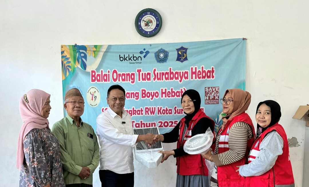 Perkuat Garda Kesehatan Kampung, Anas Karno Sokong Fasilitas Posyandu Surabaya