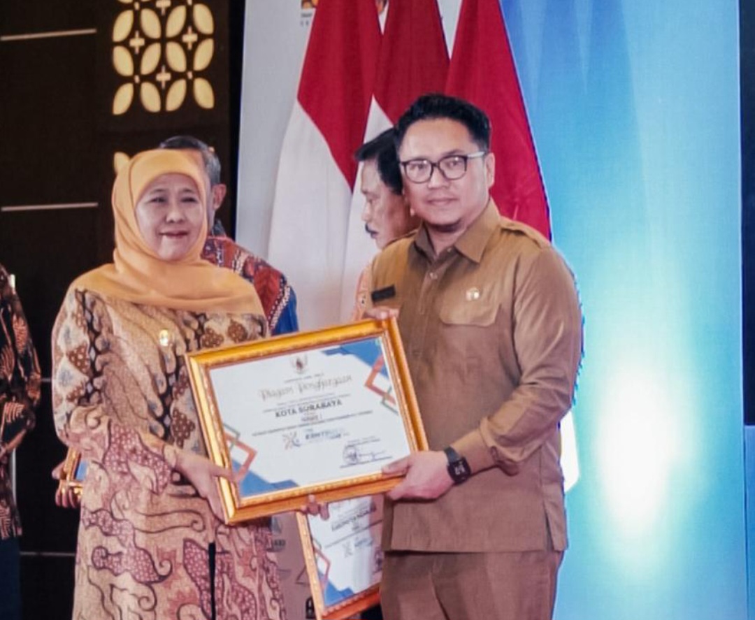 Pemkot Surabaya Raih Penghargaan Terbaik I Program Rutilahu di Jawa Timur