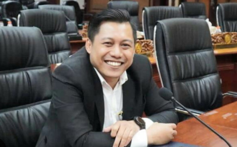 Abdul Ghoni MN Dukung Langkah Pemkot Surabaya yang Berencana Buku “Bung Karno: Aku Arek Suroboyo” Sebagai Materi Pembelajaran bagi pelajar SD dan SMP