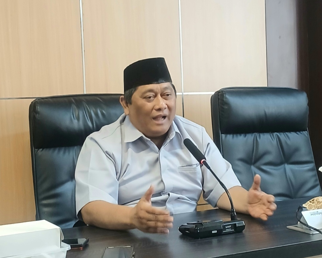 Target 1 Fraksi di DPRD Surabaya, PAN Kota Surabaya Rayakan HUT Ke 28 dengan Bagikan 1.000 Paket Sembako ke Warga