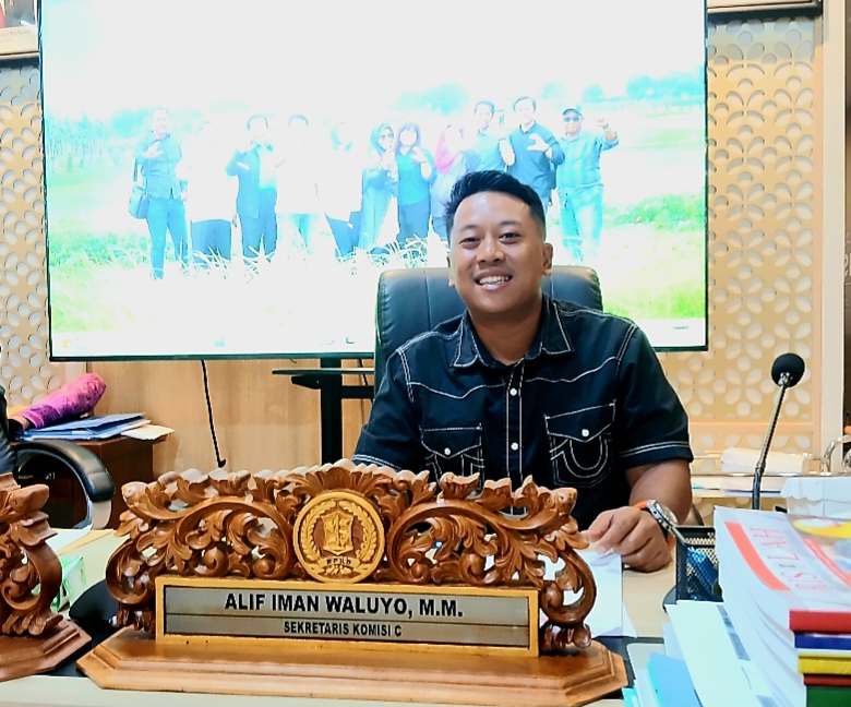 Komisi C DPRD Surabaya Himbau Warga Jangan Buang Sampah Sembarangan