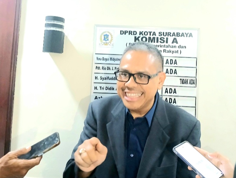 Pdt. Rio Pattiselanno: Balai RW Harus Menjadi Front Office Pemerintah Kota