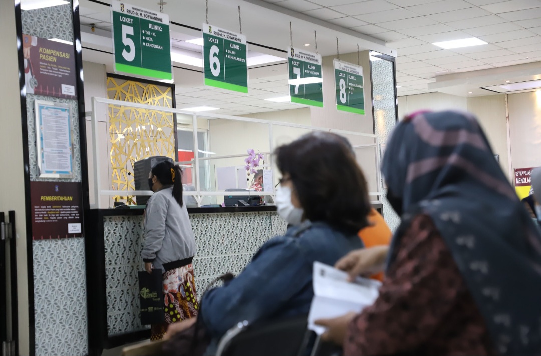 Pulang dari Rumah Sakit Bawa Akta Kelahiran Bayi, Warga Surabaya Terbantu Bunda Jelita