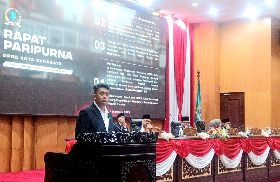 Rapat Paripurna DPRD Surabaya, Bagas Iman Waluyo Bacakan Laporan Pansus Raperda Sistem Pengelolaan Limbah Air Domestik